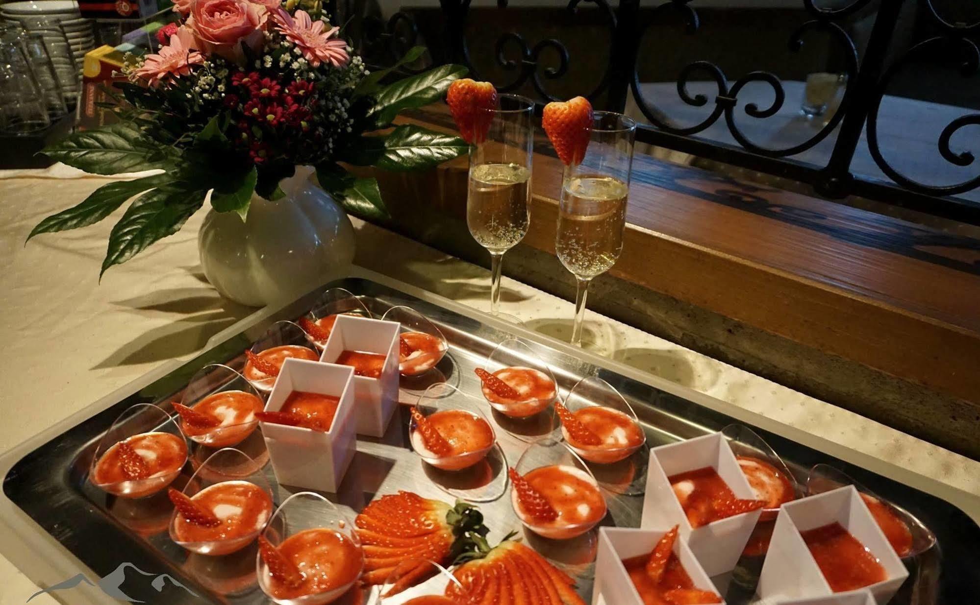 Hotel La Collina ซาสฟี ภายนอก รูปภาพ